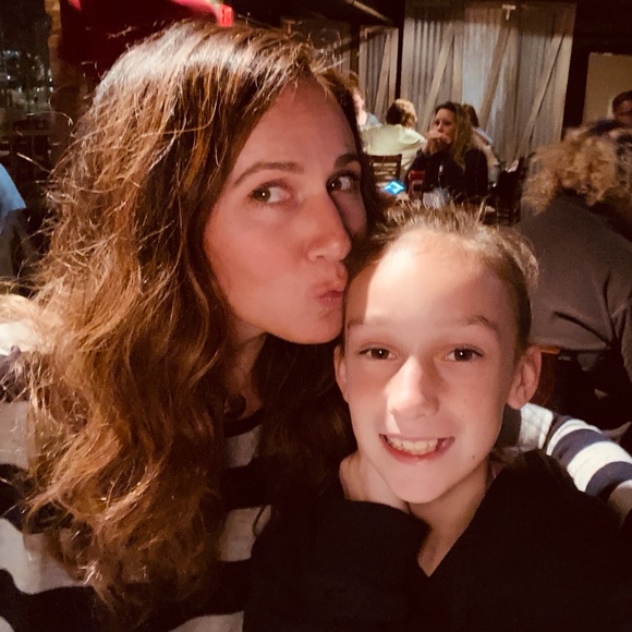 Meet your Posher, Beth - Picture 2 of 6